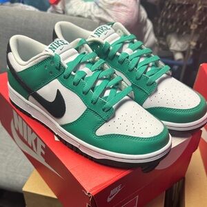 Nike dunk low CELTICS